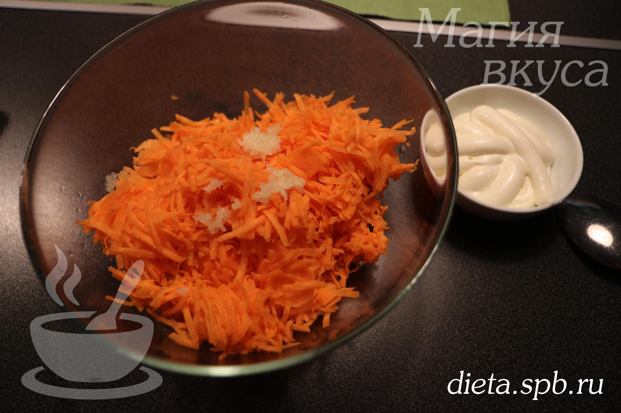 Салат из моркови с чесноком и майонезом